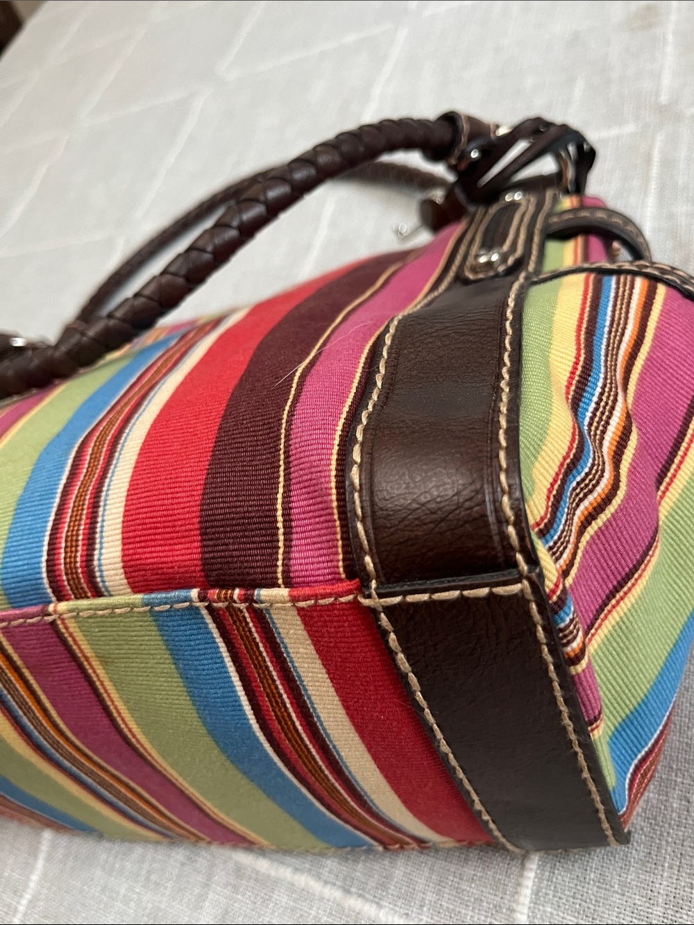 VINTAGE Fossil Multicolor Striped Canvas Shoulder Bag with Brown Leather Trim - Picture 6 of 10